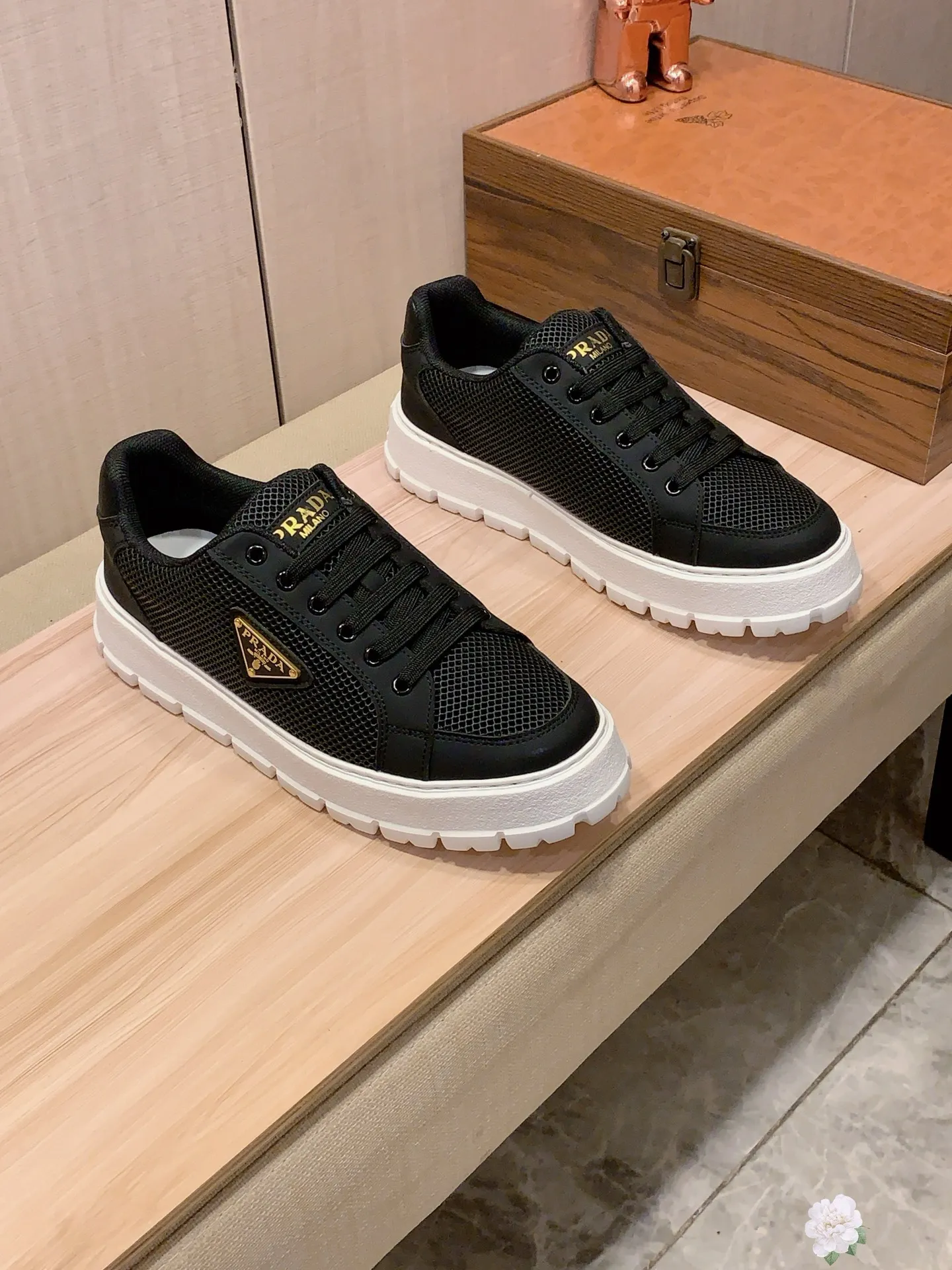 Men's Men's Shoes💰442💰💰🎩🎩[Lightning][Lightning] "PRADA*" The latest and most popular casual shoes, top brand [seduce] luxury ~ purchasing agency, top quality ~. [Strong] The upper is made of imported breathable and polished cowhide material ➕ Breathable sheepskin feet (•) with fine workmanship. Original stylish and stylish soft rubber wear-resistant and non-slip outsole, light and comfortable on the feet, the real thing looks better when photographed, 305: code: 38-44, 3️⃣ colors selected